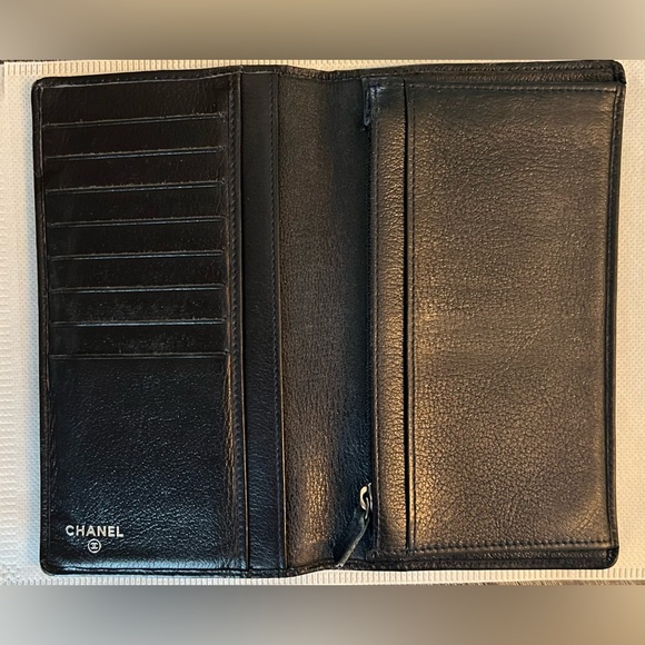 CHANEL Camellia Coco Black Leather Bifold Long Wallet - Picture 4 of 16